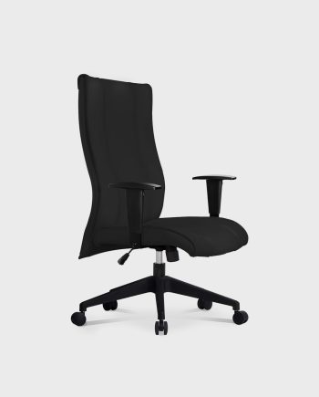 Poltrona giratória diretor Infinity com base relax preta e braço preto